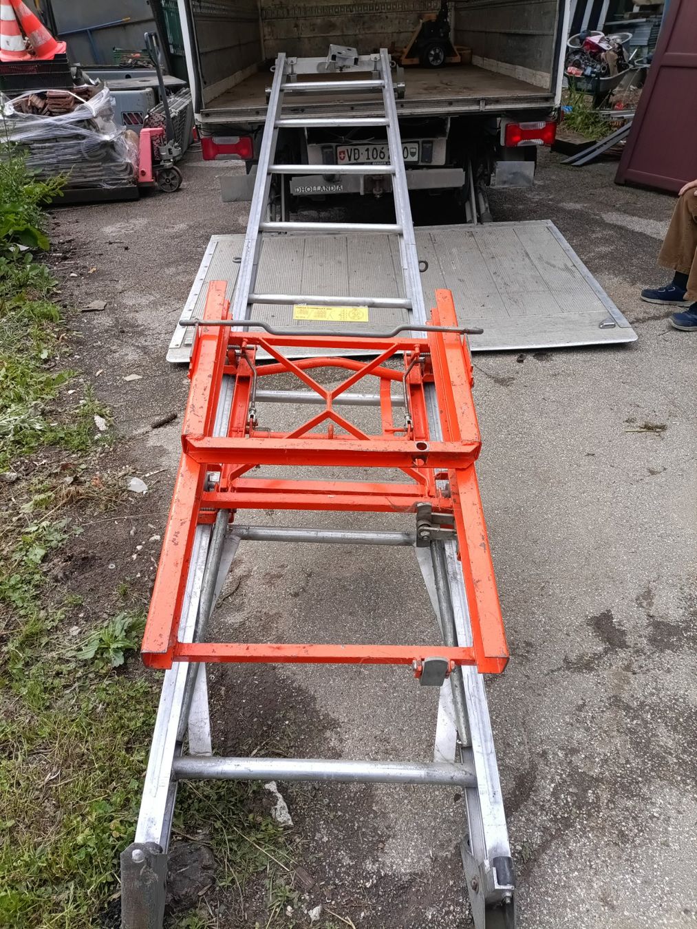 Altro per stoccaggio & trasporto: un treuil de chantier – Usato da Nyon venduto da dlu_2yfc 6