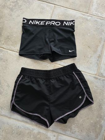 Sporthosen Set Gr. M  Nke