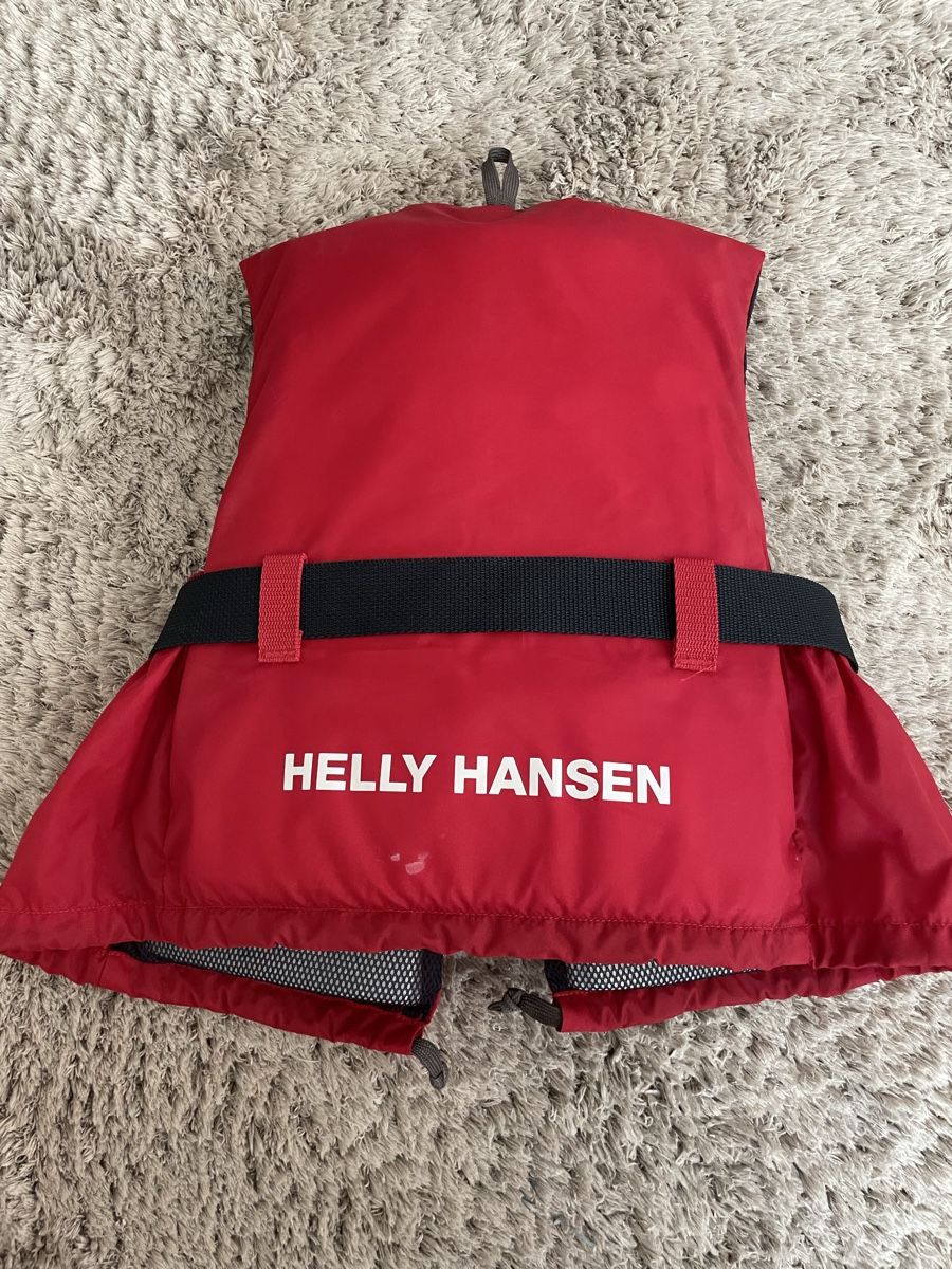 Helly Hansen Giubbotti di salvataggio: Helly Hansen Schwimmweste Rot CE Grösse S – Usato da zürich venduto da Michelbourquin 1