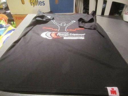 T-Shirt Grösse XL, Schweizer Firmen-Triathlon, schwarz, 2012