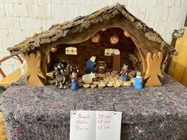 Weihnachtskrippe aus Holz mit Beleuchtung gebraucht