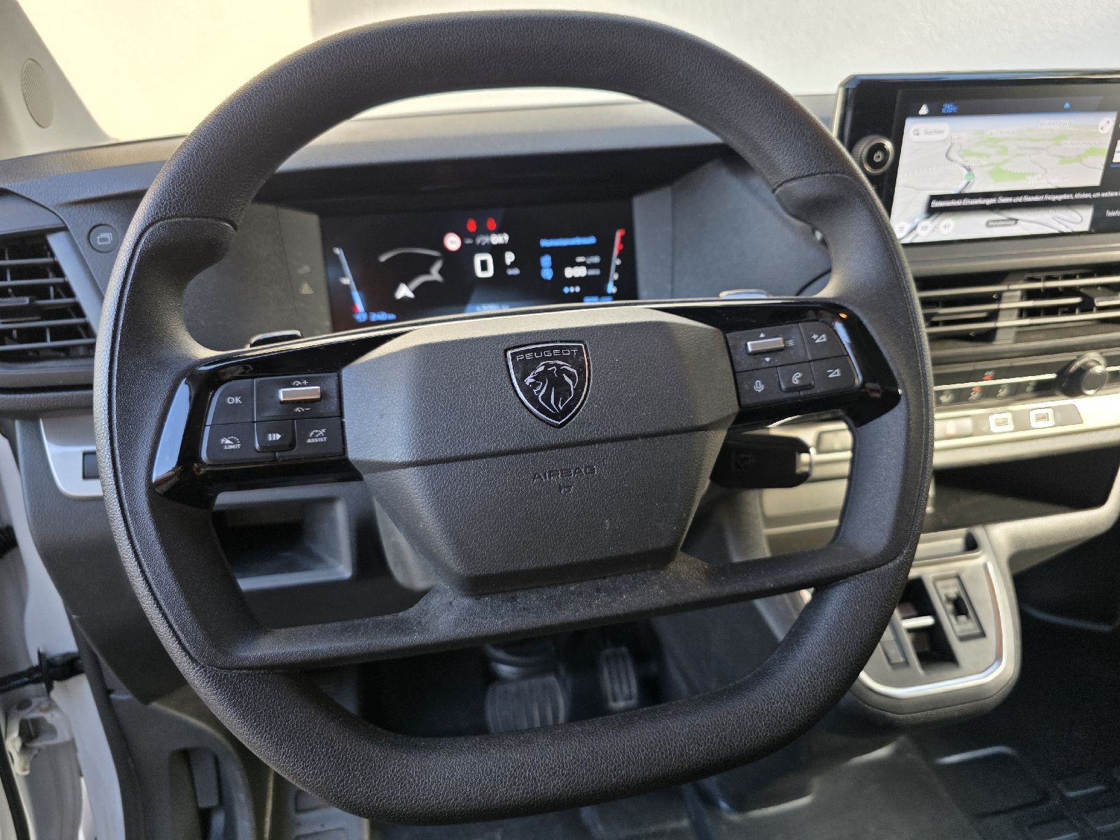 Peugeot Veicoli commerciali: Peugeot Expert Lange Version Automat – Usato da Pfäffikon SZ venduto da Johnny52 5