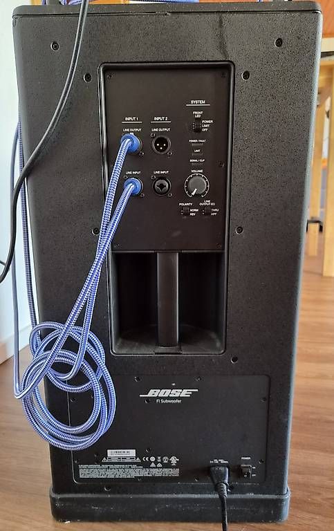 Bose Haut-parleurs: Bose F1 - Flexible Array Set (model 812 + subwoofer) – D'occasion à Brittnau par AerPas 2