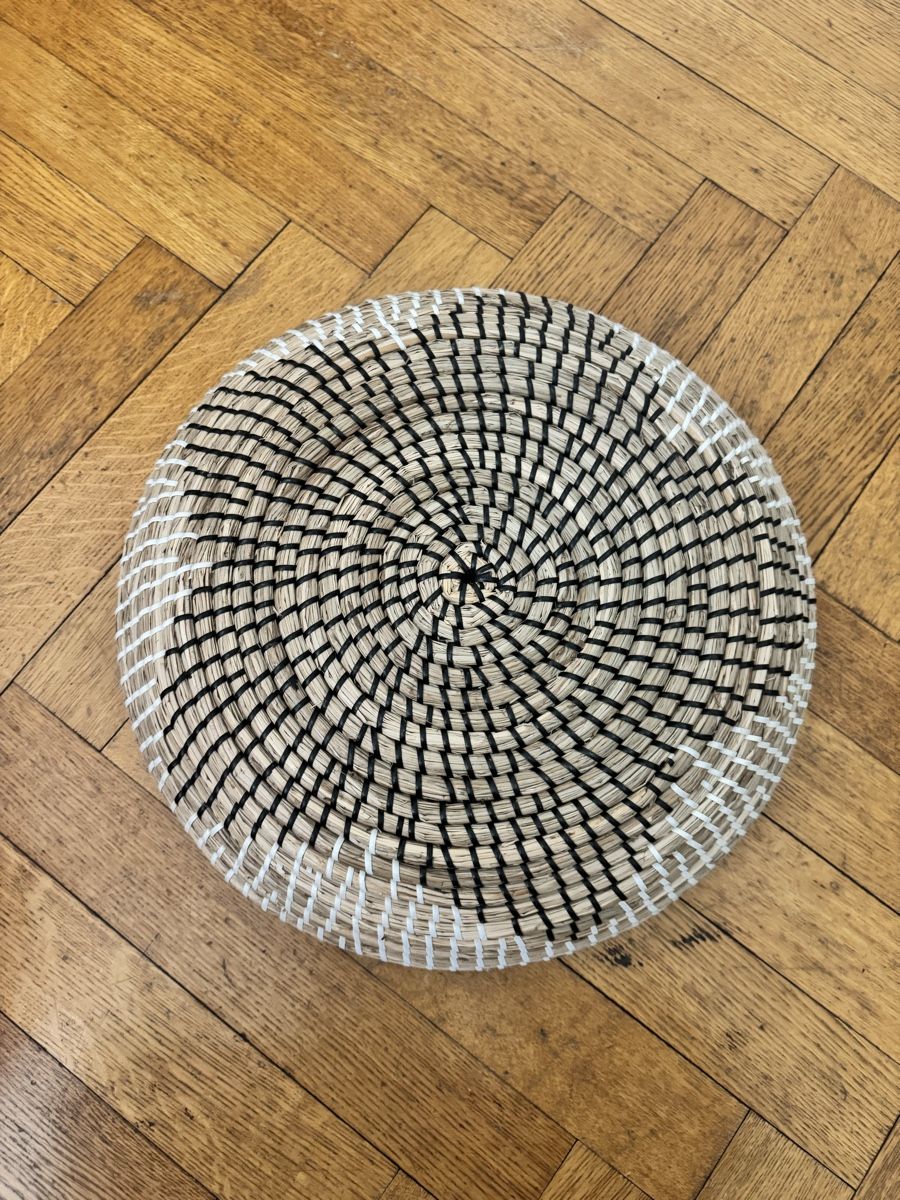 Autres articles pour la maison: New handwoven large shallow basket  – Neuf (Voir description) à Zürich par kri_zhv2 1