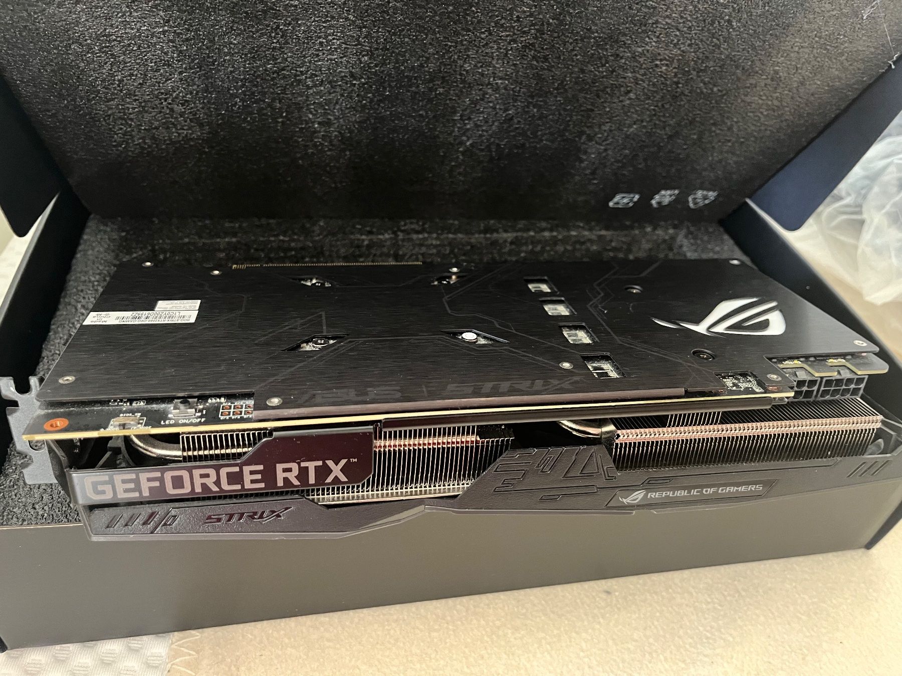 Nvidia Cartes graphiques: Asus ROG Strix GeForce RTX 2060 OC 6GB – D'occasion à Chamoson par FamaKun