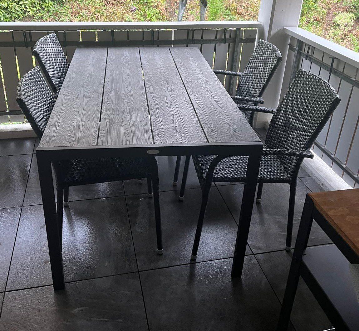 Set di tavolo e panche: Garten-Essgruppe - Gartentisch mit 4 Stühlen – Usato da Tägerig venduto da rob_psv5