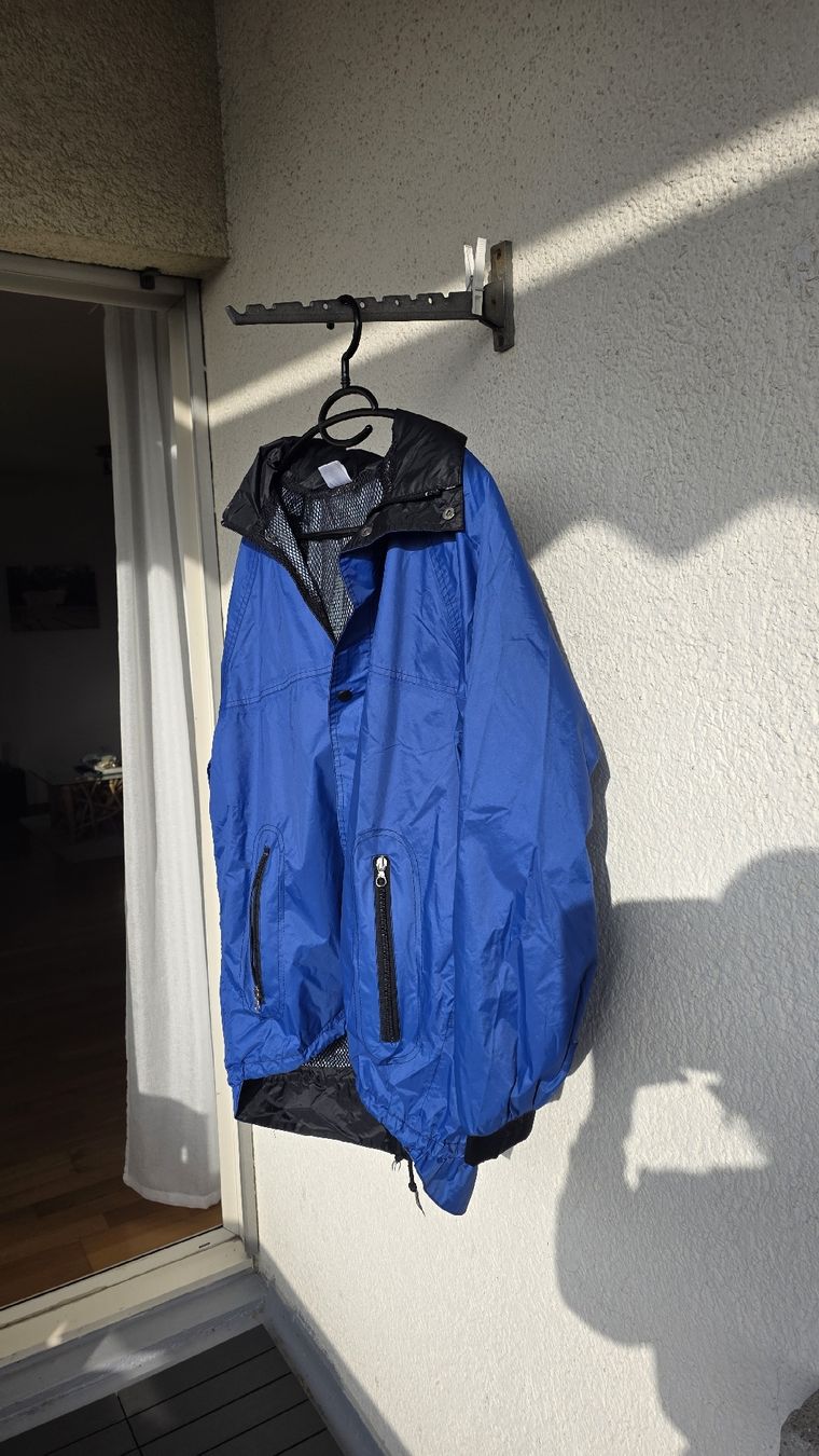 Giacche: Regenjacke – Usato da Dübendorf venduto da Jolenia 2