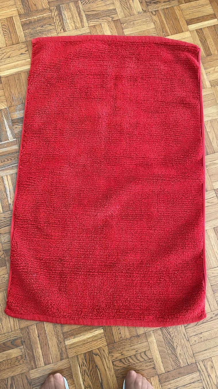 Tappeti: Tappetino per il bagno rosso – Usato da Davesco-Soragno venduto da dai_925z