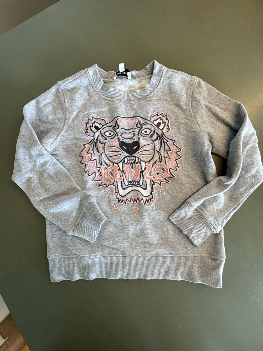 Kenzo Pulls et sweat-shirts: Kenzo Kids Pullover grau Tiger Print Grösse 10A/140 – D'occasion à Baar par sabrinas_welt
