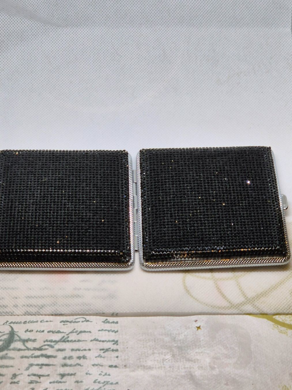 Altri Prodotti per fumatori: Neues Zigarettenetui mit schwarzem Strassstein – Nuovo e nell'imballaggio originale da Losone venduto da bal_gfp6 2