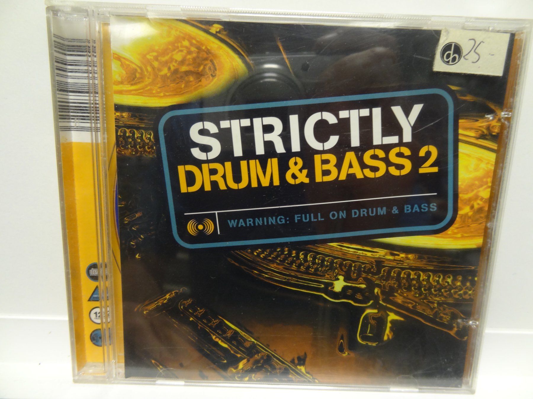 CD: Various Strictly Drum+Bass Vol.2 – Usato da luzern venduto da musicandart