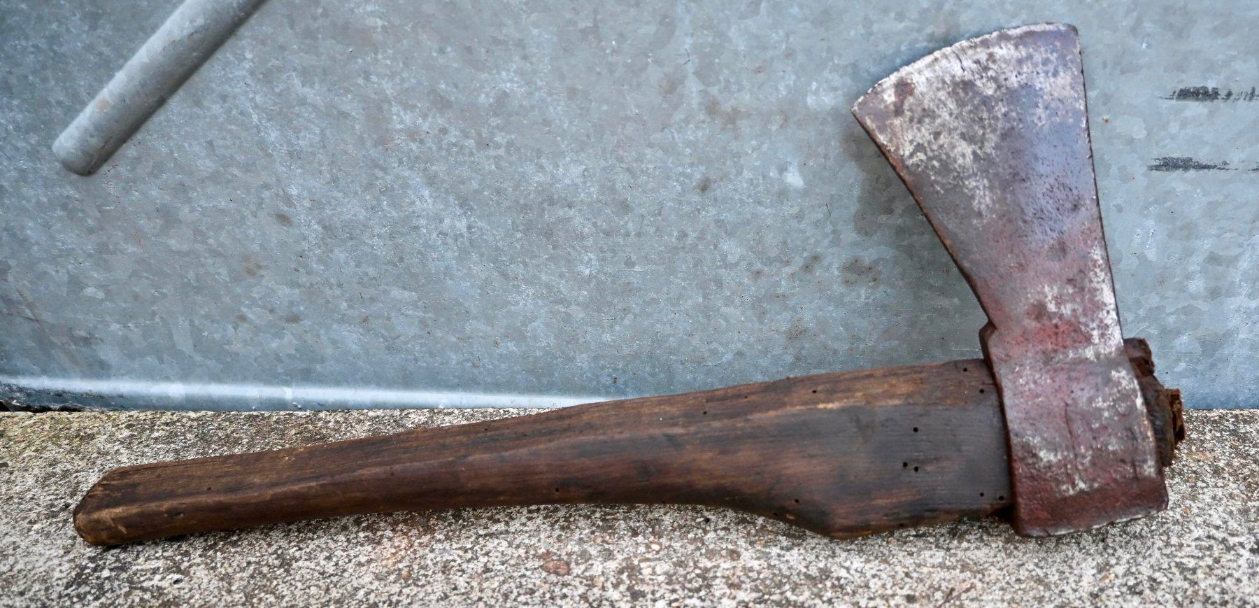 Tutti gli attrezzi: antikes HANDBEIL geschmiedet Länge 39cm – Usato da Pfaffhausen venduto da mono_rec 3
