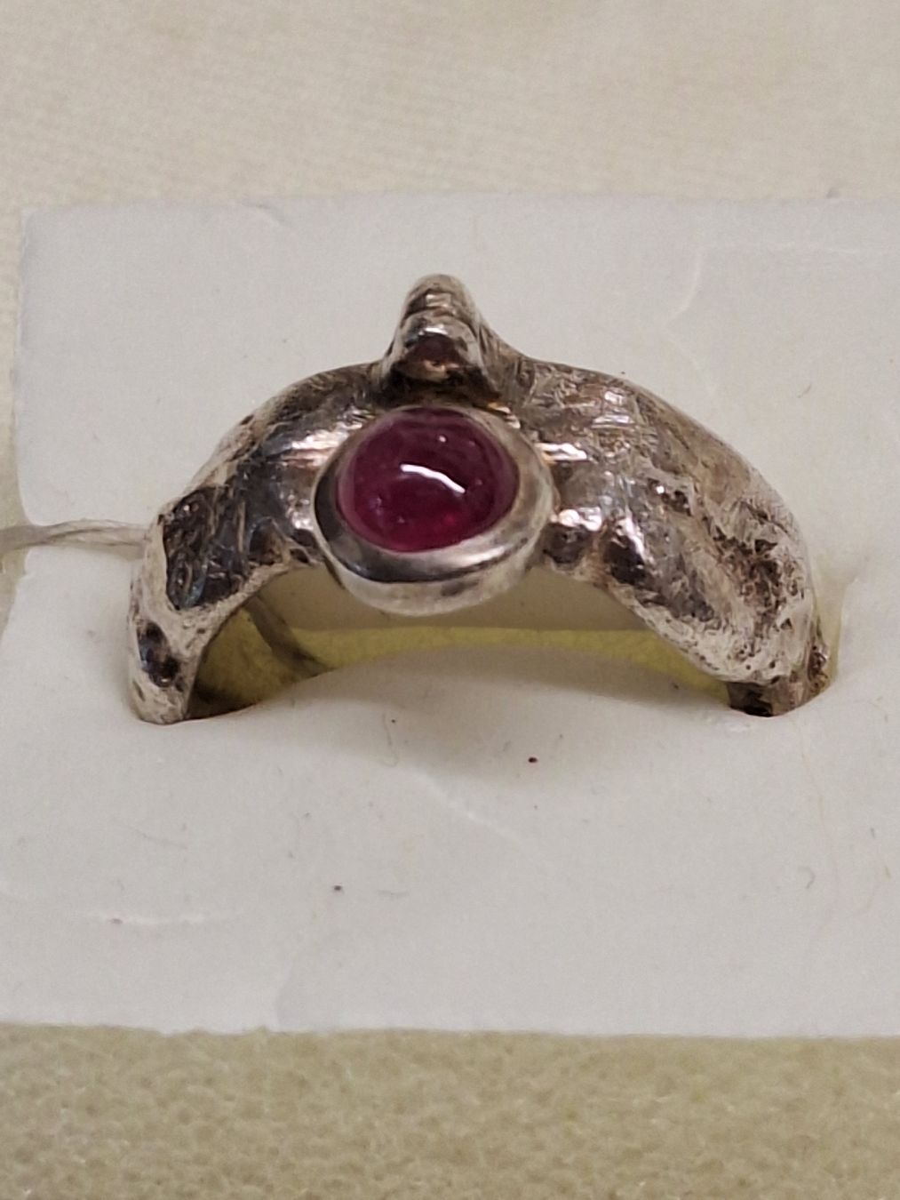 Anelli: Handgeschmiedeter Silberring mit Rubin – Nuovo (secondo la descrizione) da Rheinfelden venduto da Cleopatra2000 4