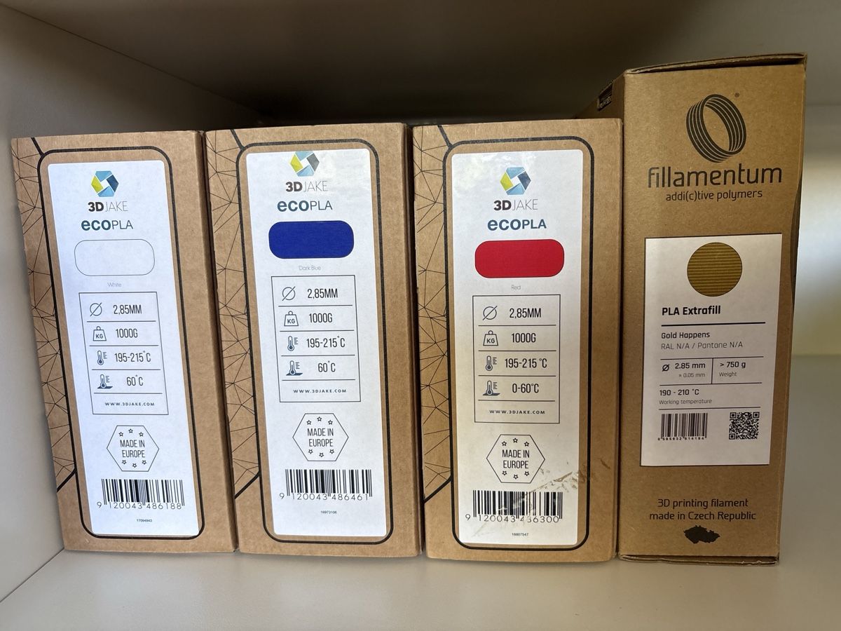 Ultimaker Stampanti 3D: Ultimaker 3 3D Drucker mit Filament und Zubehör – Usato da St. Gallen venduto da chrismotov 2