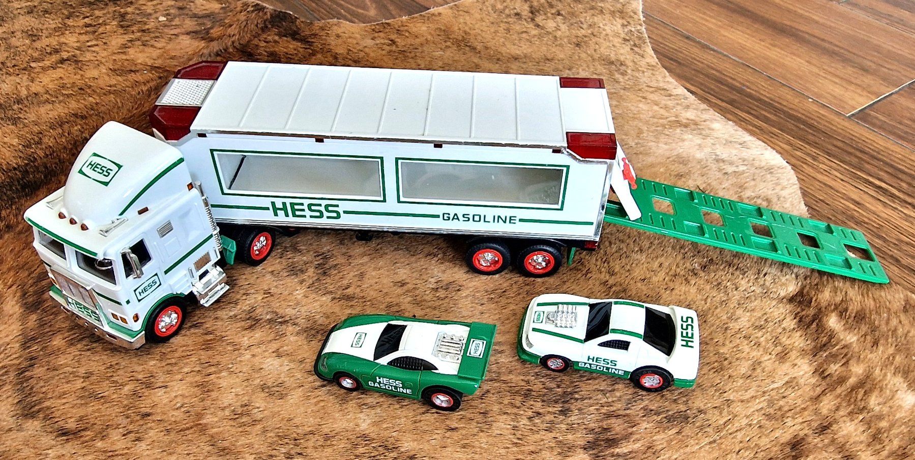 Spielzeuge: Spielzeug Recycle Auto & Hess Lastwagen – Gebraucht aus Hombrechtikon von MalgorzataJ 3