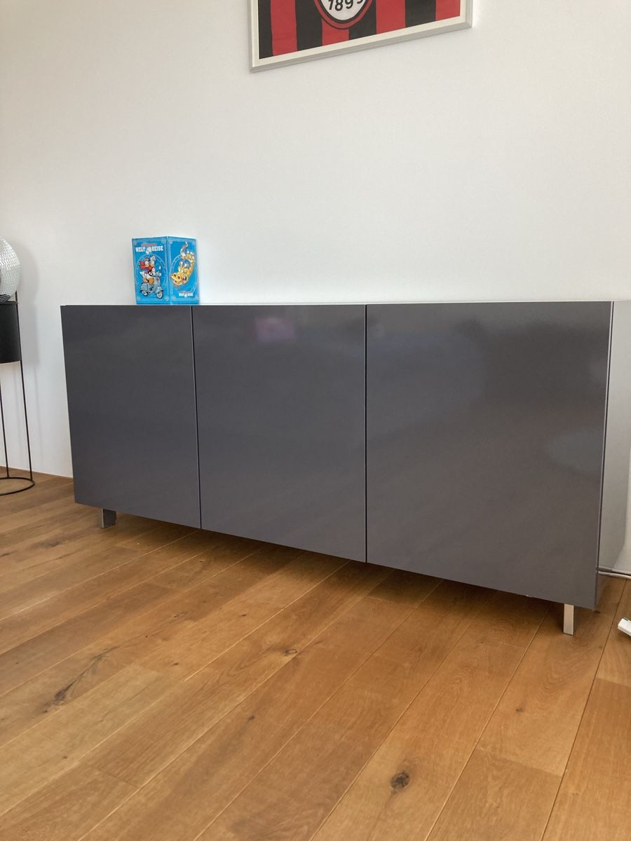 Mobili TV: Sideboard Anthrazit – Usato da Baar venduto da LC2Sessel 1