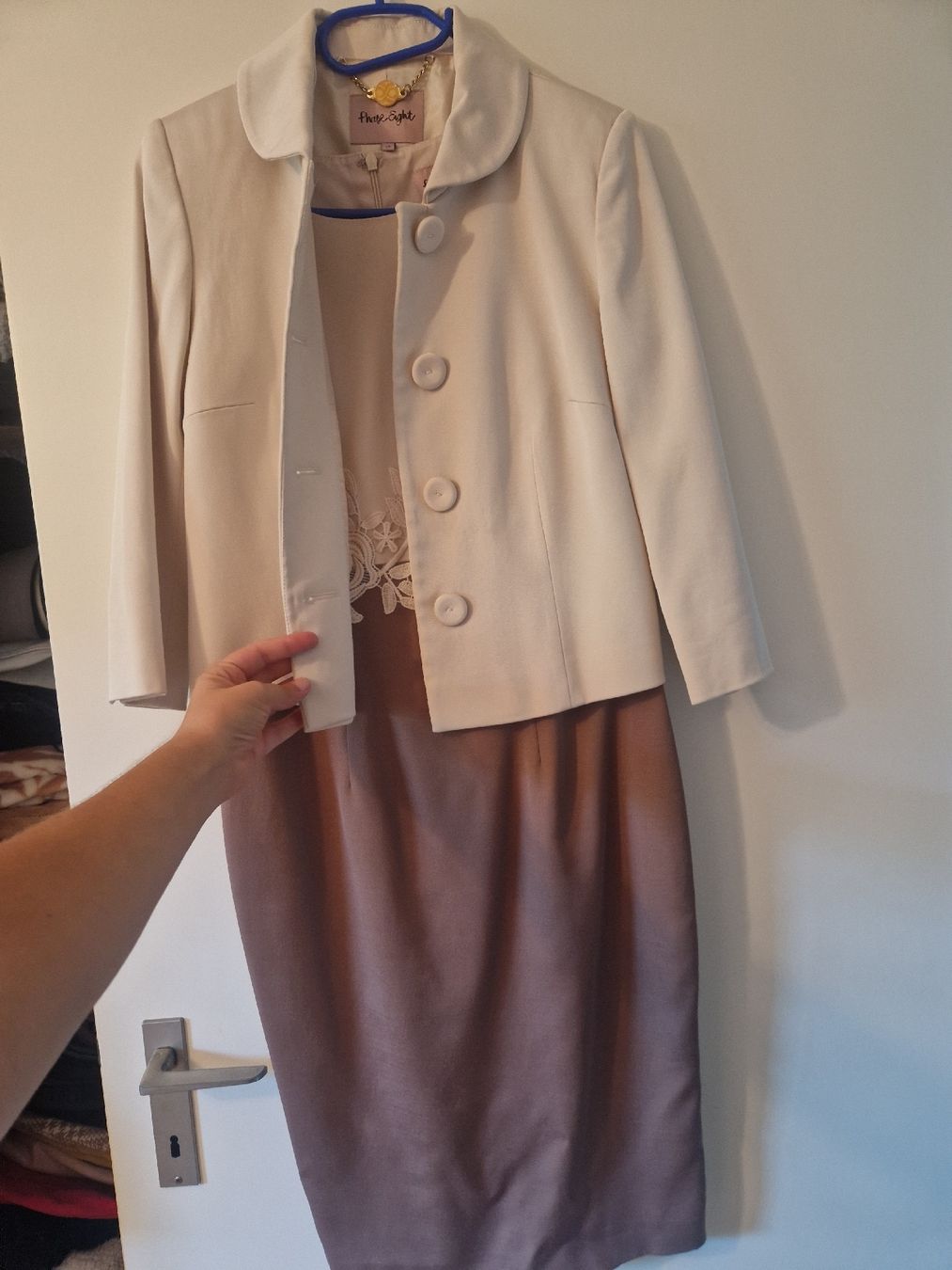 Phase Eight Vestiti: Phase Eight Kleid mit Jäckchen beige braun M – Nuovo e nell'imballaggio originale da Ebikon venduto da kov_9vqb