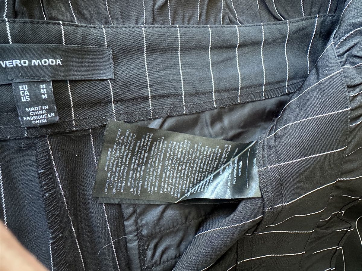 Vero Moda Hosen: Pantalon classe / élégant rayé noir et blanc – Neu (gemäss Beschreibung) aus Cheseaux-Lausanne von Cerfynie 5