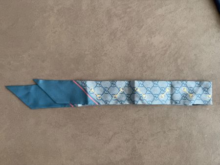 Gucci Seiden Twilly hellblau Horsebit Motiv