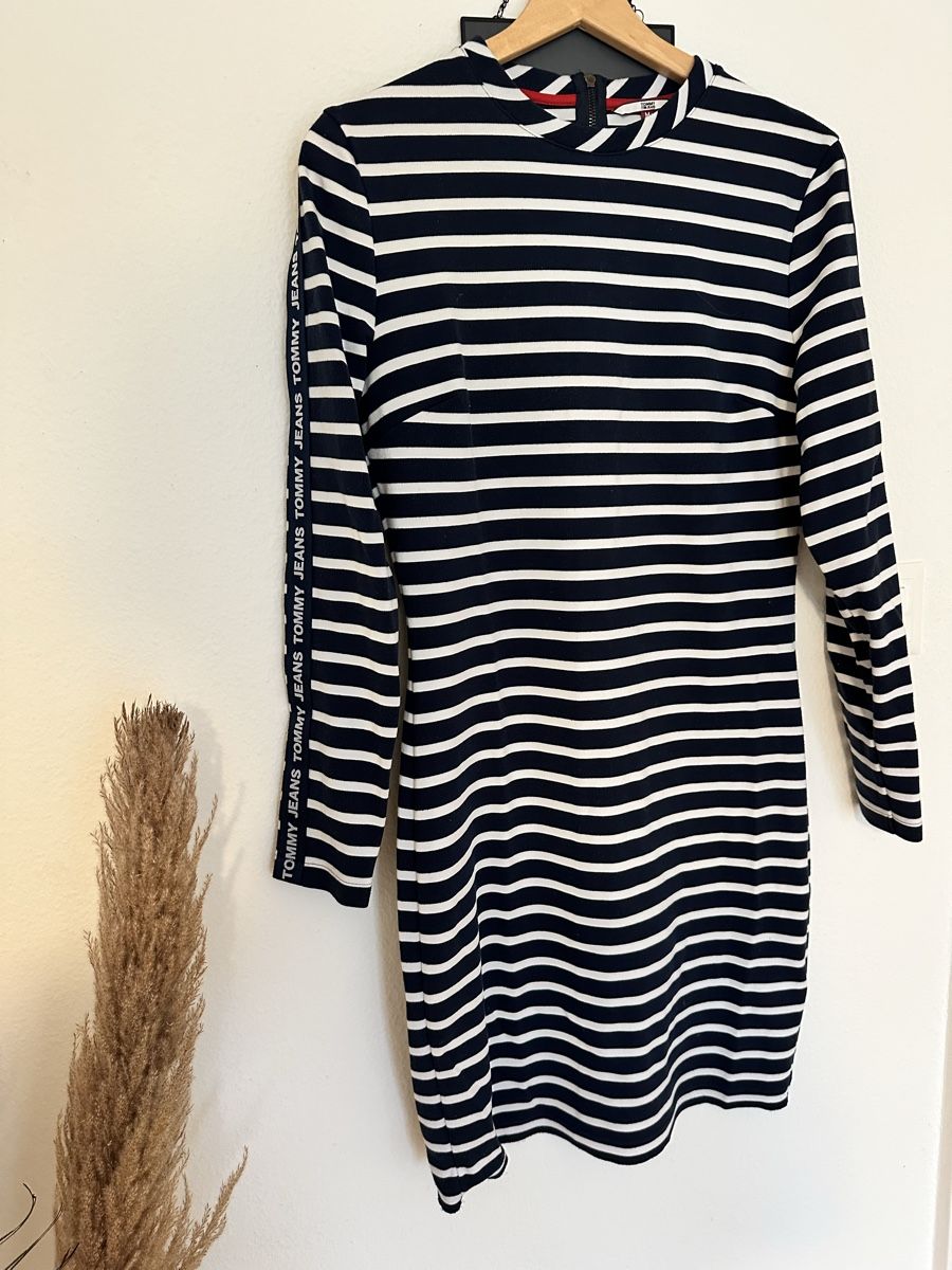 Tommy Hilfiger Vestiti: Tommy Hilfiger Kleid 👗 – Nuovo (secondo la descrizione) da Zürich venduto da cla_qxx8