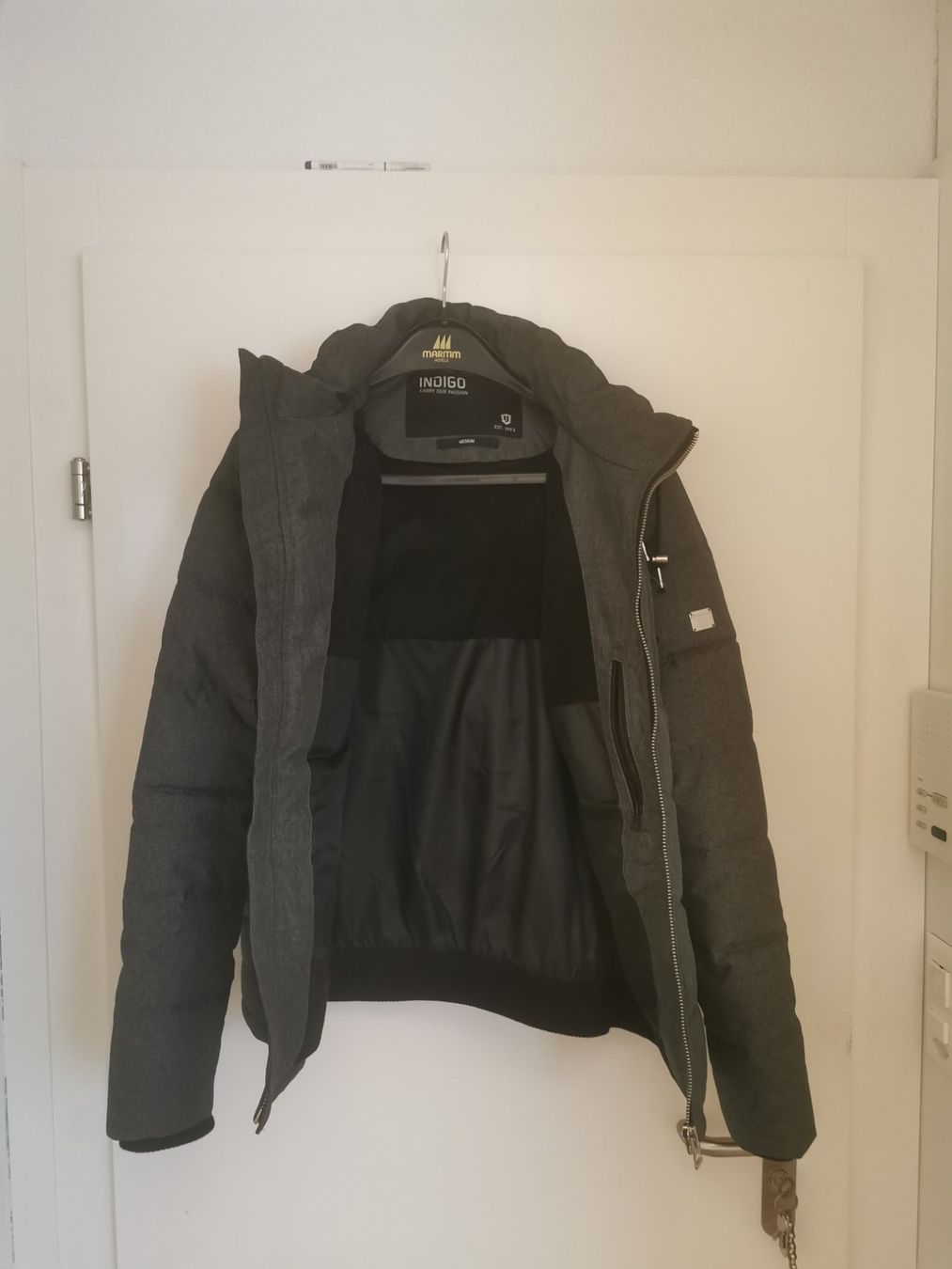 Jacken: Warme Indigo Winterjacke M anthrazit inkl. Versand – Gebraucht aus Chiasso von Kaktus9 9