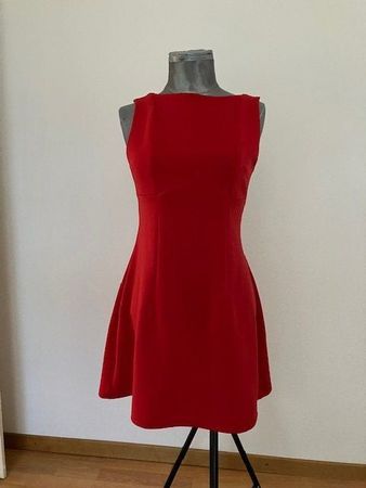 Robe rouge style patineuse taille L bon état