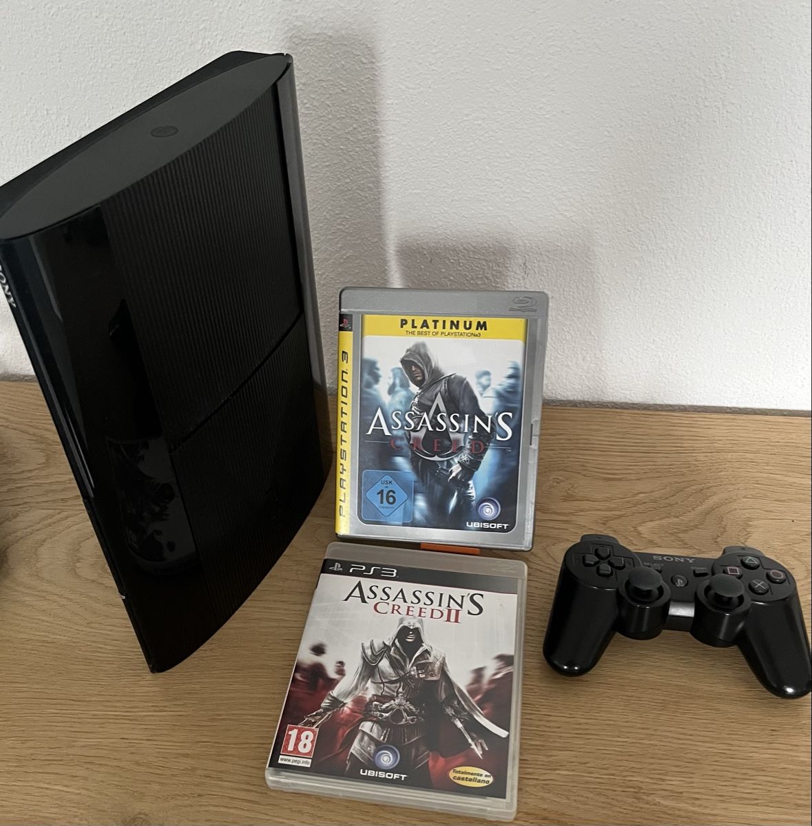 Sony Console: Playstation 3 Super Slim Bundle, Top Zustand – Usato da Aegerten venduto da Swiss3DFusion