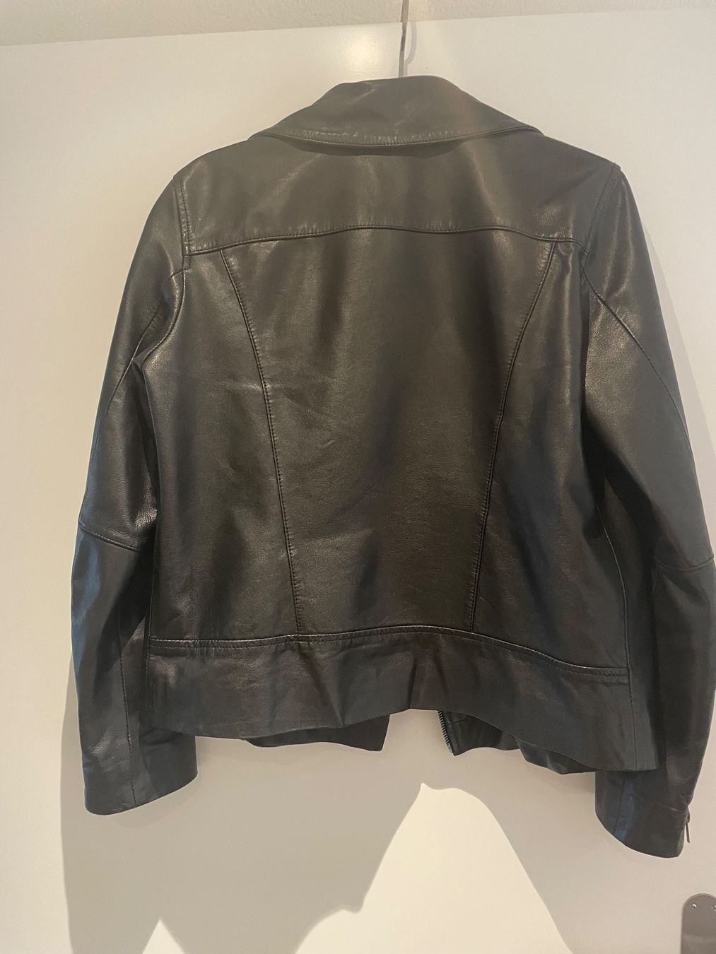 Sisley Giacche: Echte Lederjacke Sisley – Usato da St. Ursen venduto da pupus02 1