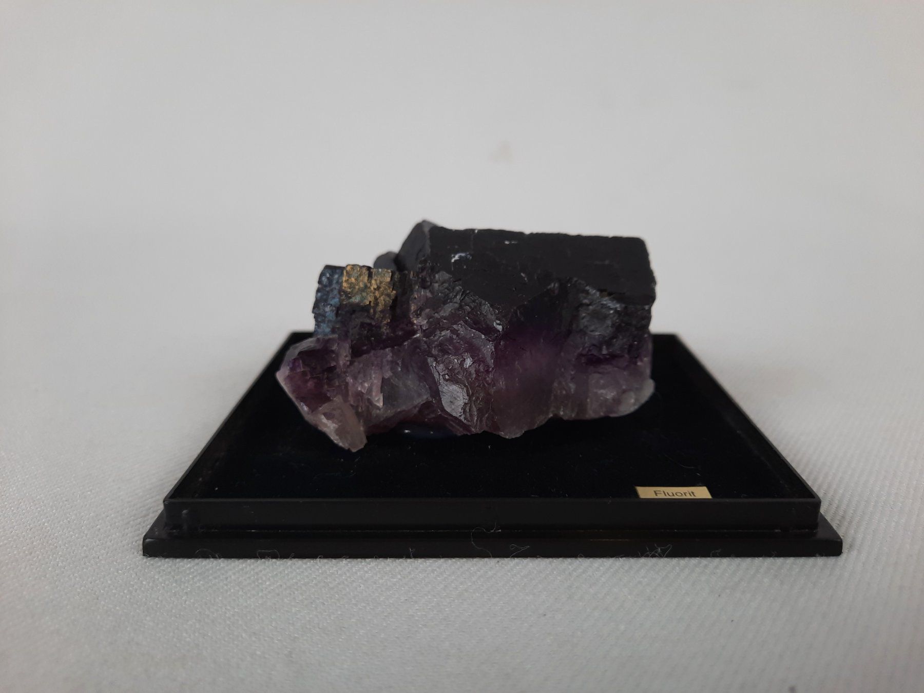 Minerali & Pietre curative: Violetter Fluorit, ca. 60 x 40 x 30 mm – Usato da Beinwil am See venduto da Restwert_Beinwil 1