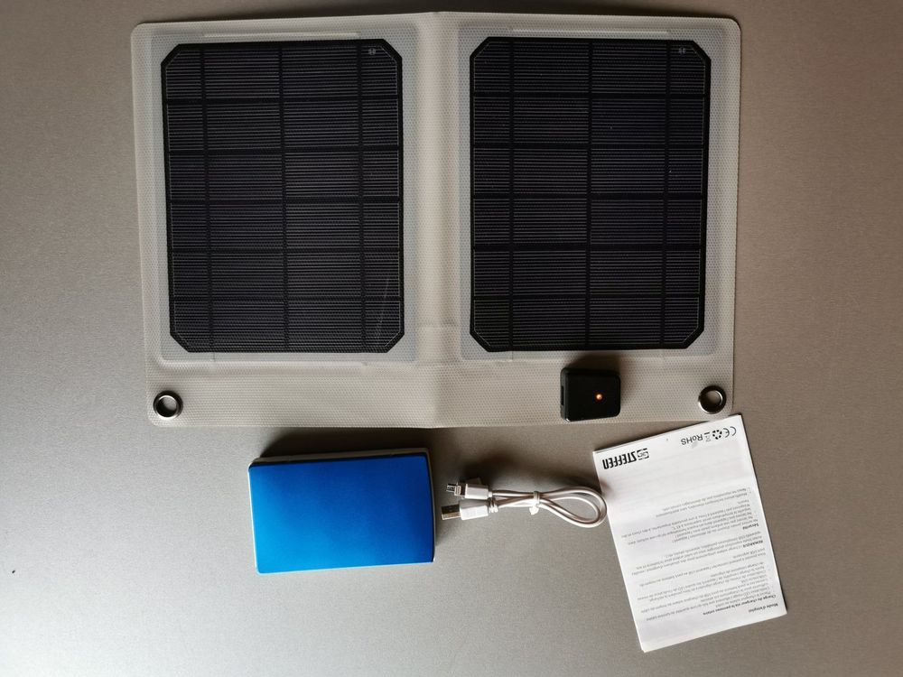 Dispositivi a energia solare: NEUES Solarpanel 10W 11200 mA m. Powerbank – Nuovo e nell'imballaggio originale da Gebenstorf venduto da monschala 2