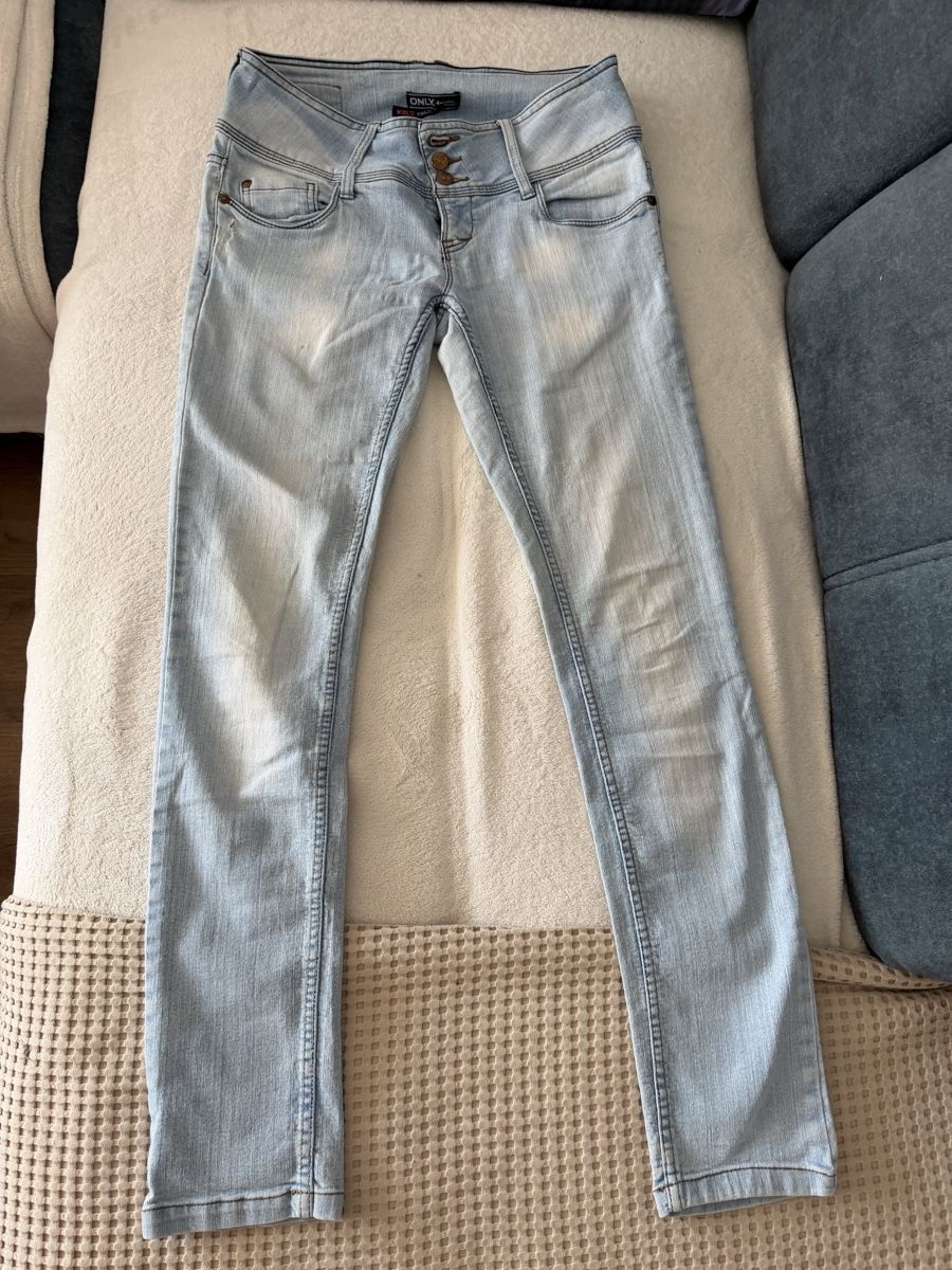 Jeans: Jeanshose Grösse W30/L32 – Gebraucht aus Gontenschwil von Yoyo7555