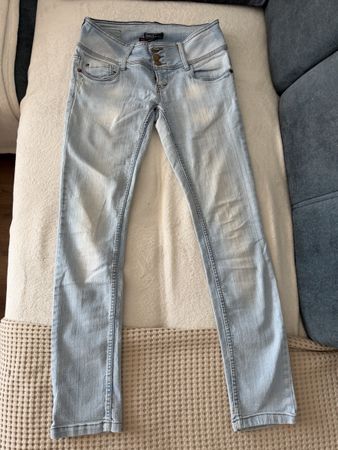 Jeanshose Grösse W30/L32