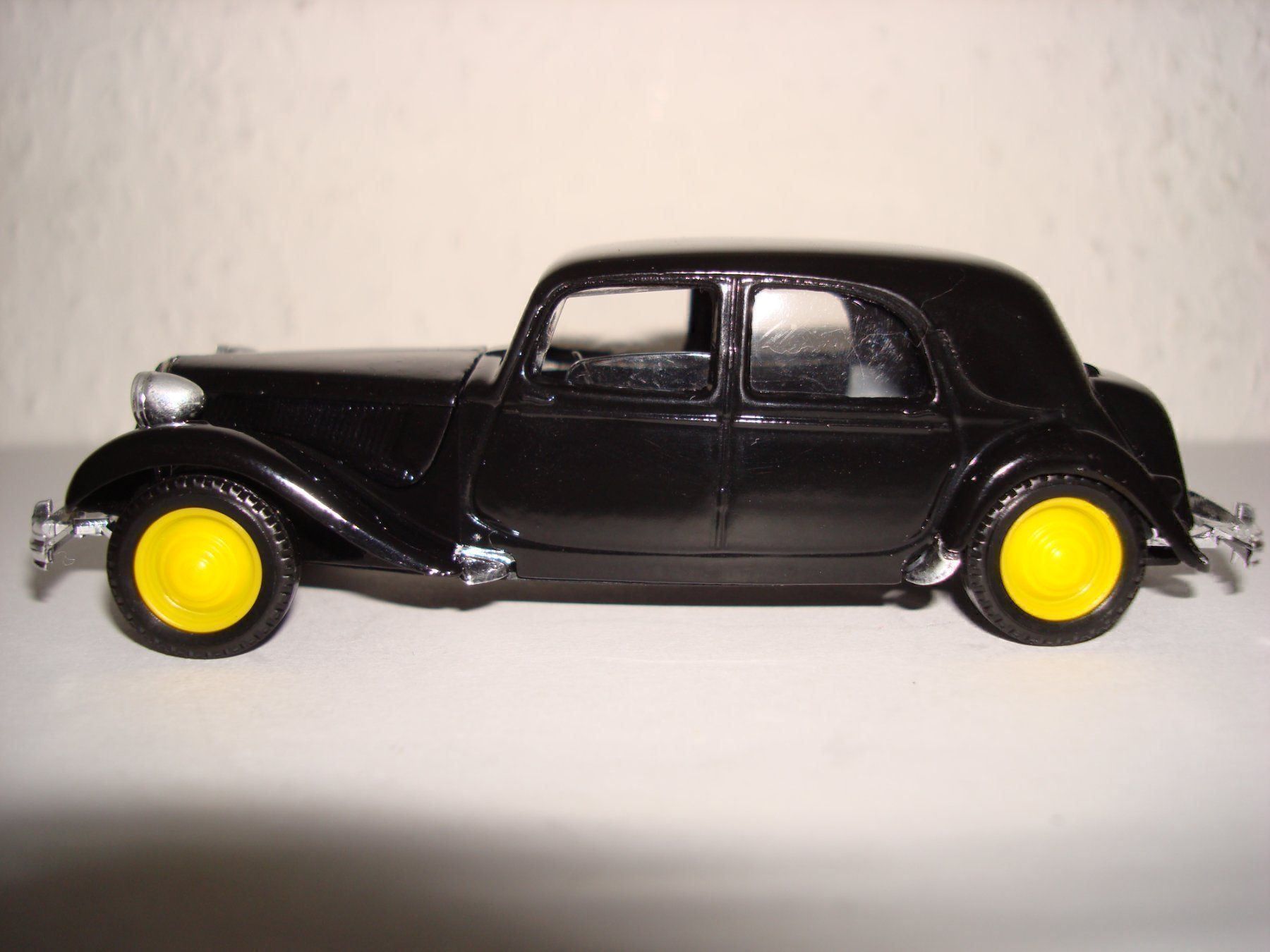 Solido Modellautos: Citroen 15 Six 1:43 Solido – Gebraucht aus Diegten von isetta590 2