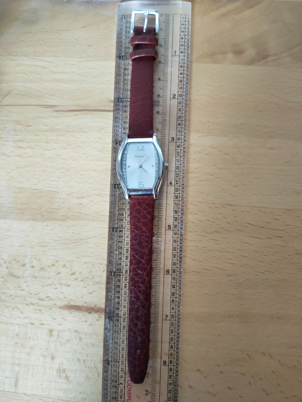 Orologi: Montre Essentiel – Usato da Gland venduto da zan_955v 4