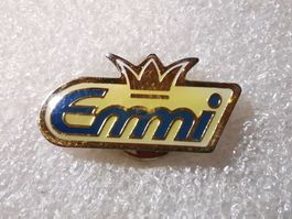 Ansteckpin 15: Emmi