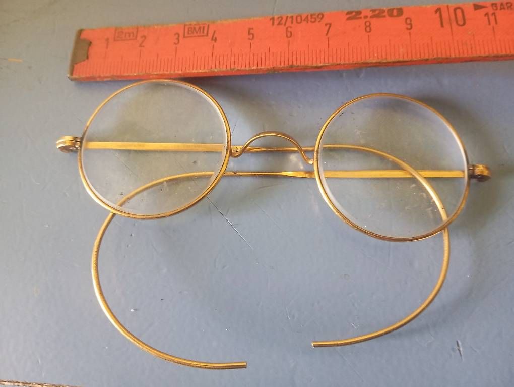 Occhiali & Lenti: John Lennon Brille – Usato da Basel venduto da Petergunn