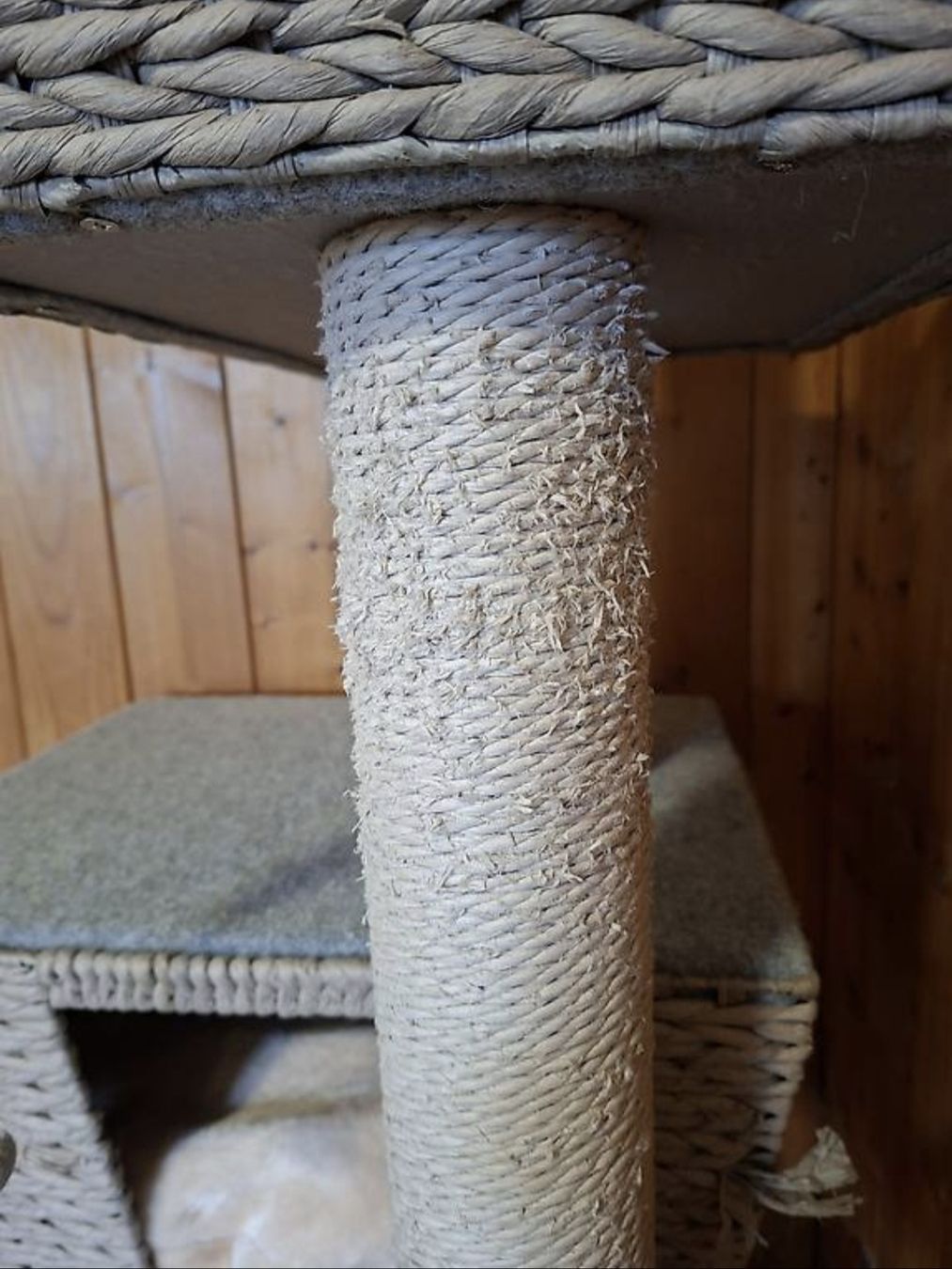 Tiragraffi: Schöner Katzenbaum – Usato da Flumserberg Bergheim venduto da puka01 2