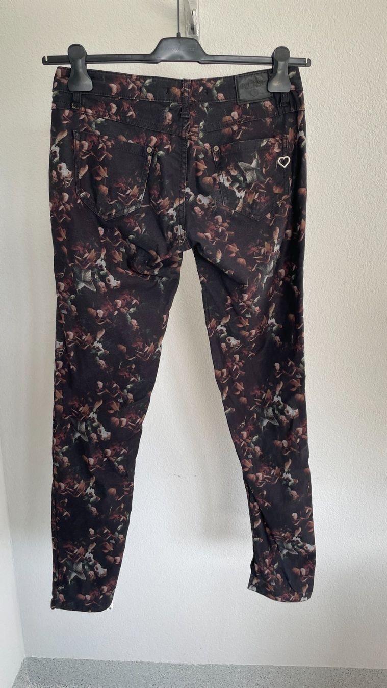 Please Jeans Hosen: Hose der Marke 'PLEASE' | Grösse: Medium – Gebraucht aus Bern von .DolceVita. 2