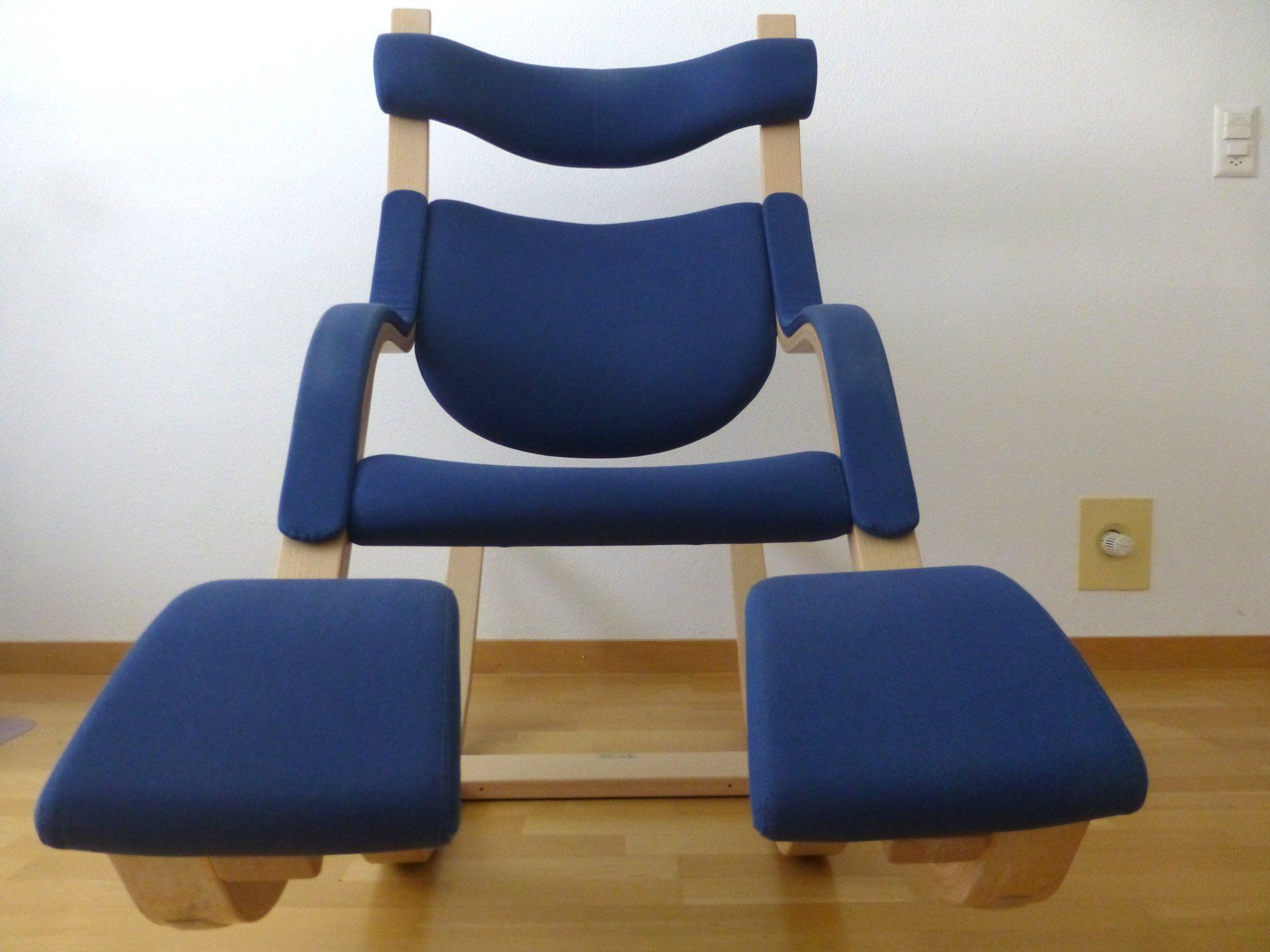 Varier Poltrone: Varier Gravity Balans ergon. Relaxsessel, Opsvik (Abholung) – Usato da Hombrechtikon venduto da Squalo13