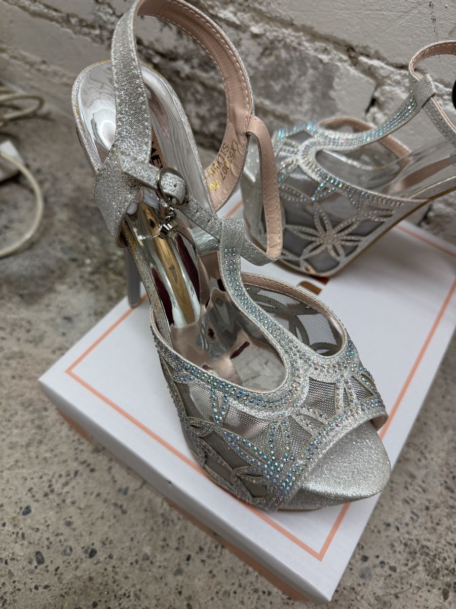Damenschuhe: High Heels Silver Size 40 New – Neu (gemäss Beschreibung) aus Zürich von fio_hcd2 1