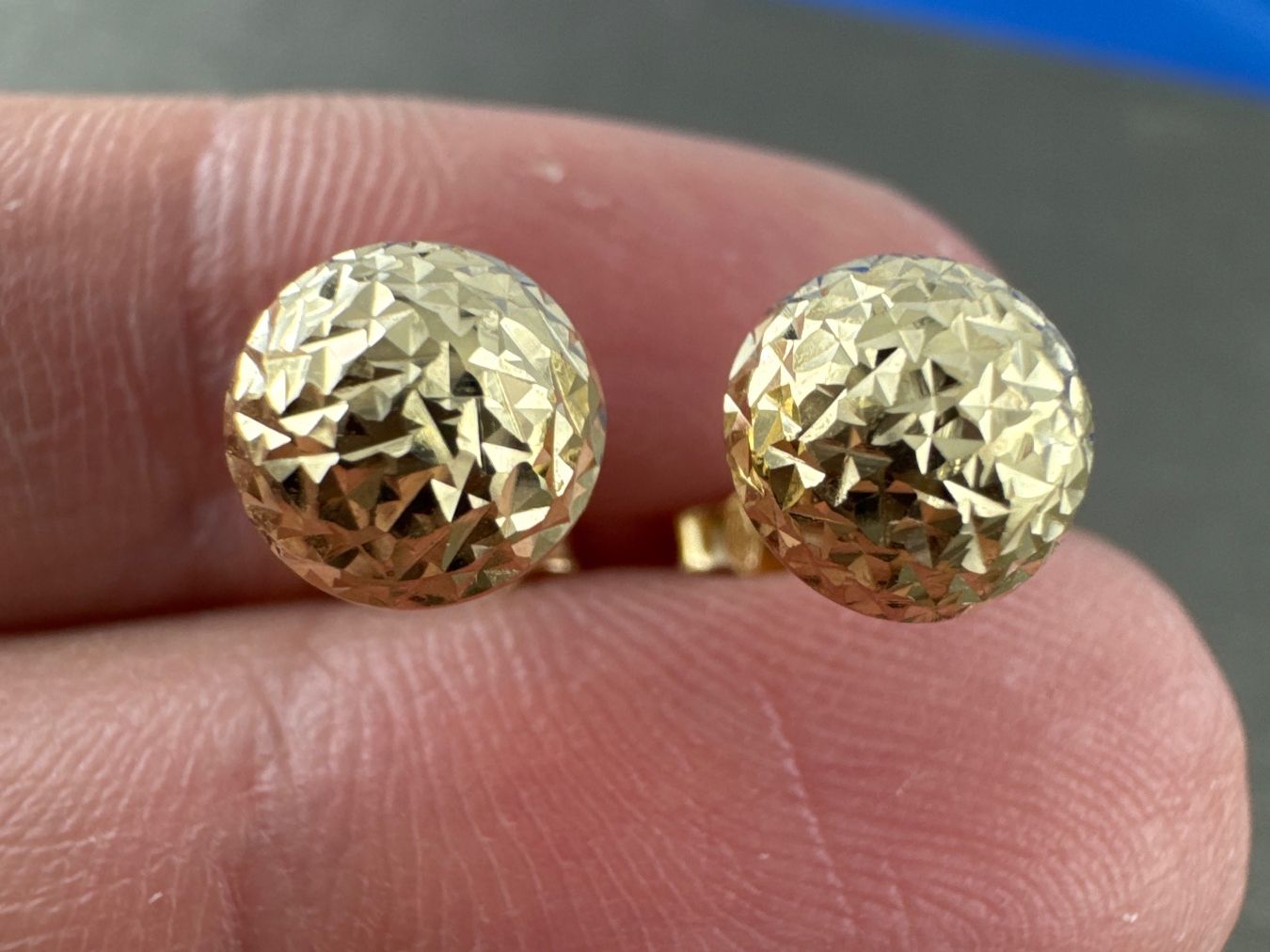Boucles d'oreille: Ohrstecker 750 Gold – D'occasion à Niederuzwil par leo_8857