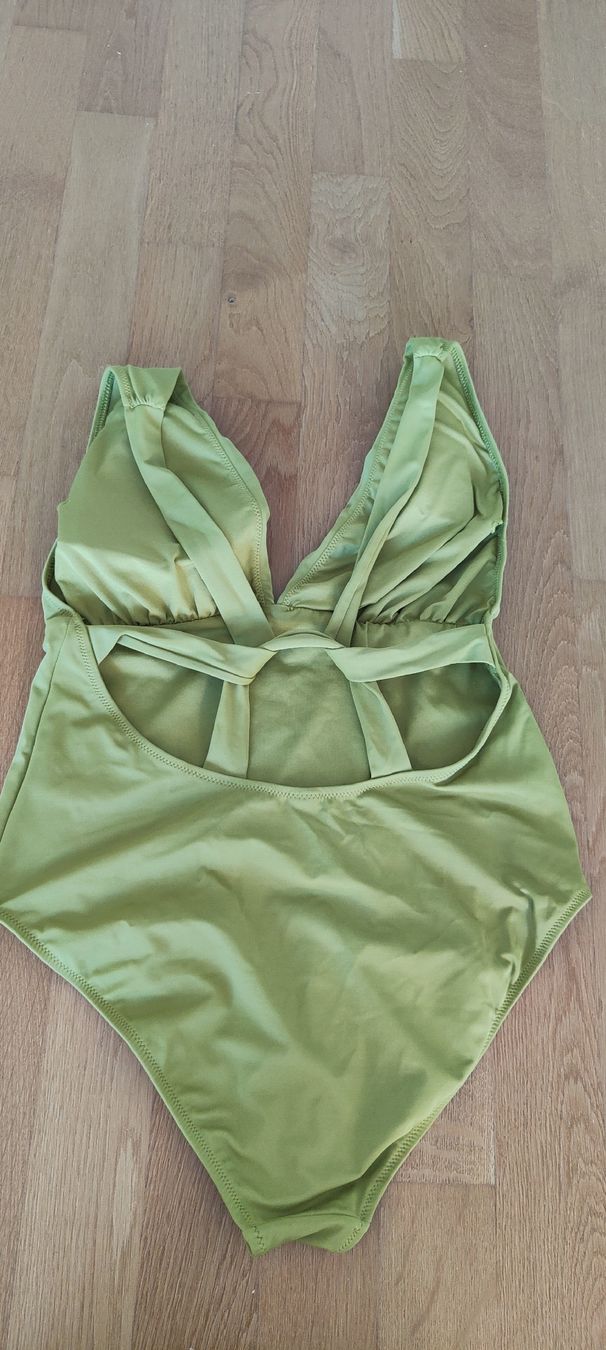 Costumi da bagno & Bikini: Swimwears (size L) – Usato da Oberbuchsiten venduto da DianaLup 2