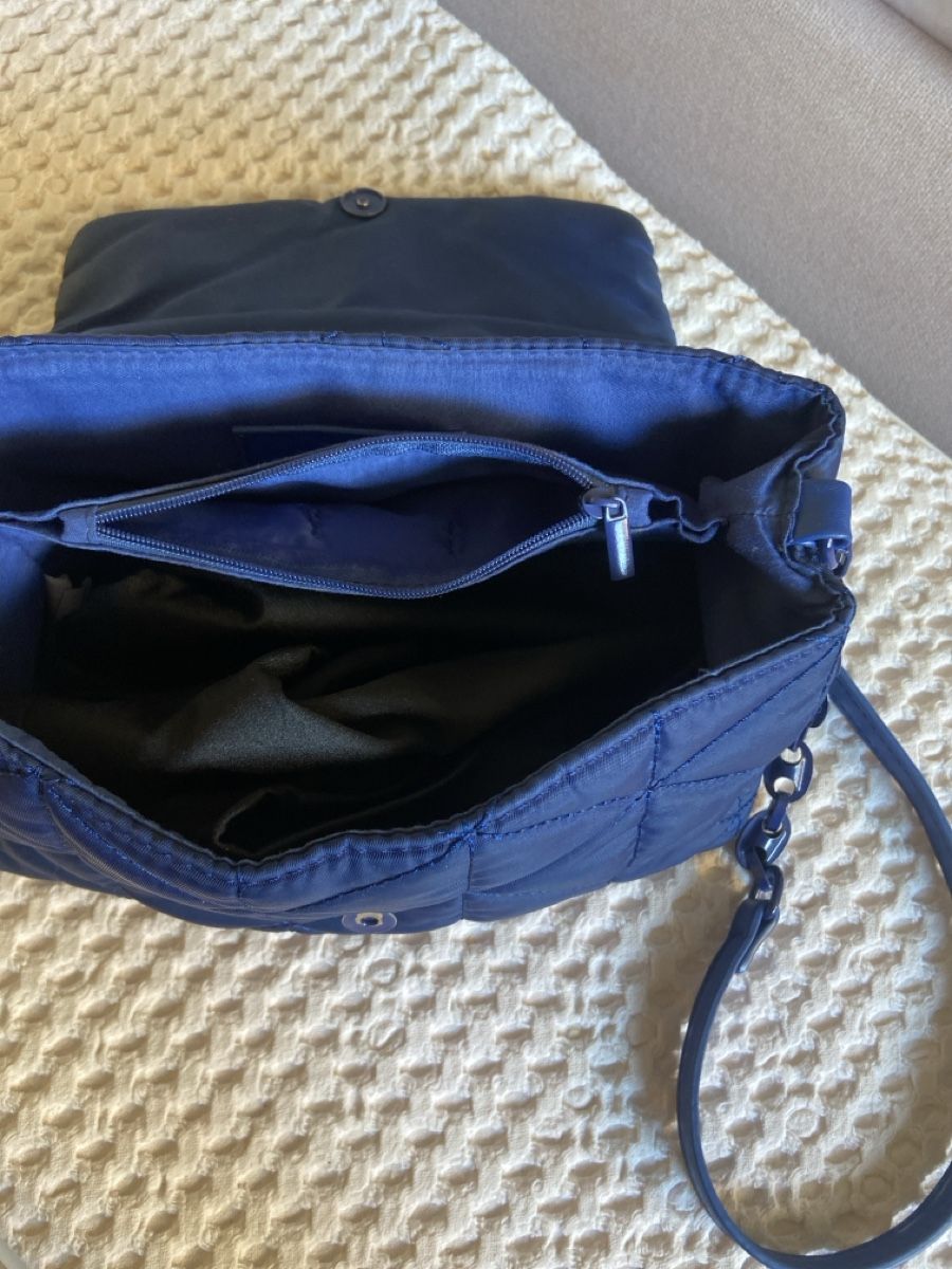 Taschen für Damen: Veste matelassée bleue – Gebraucht aus Bouveret von lescopinesdabords 1