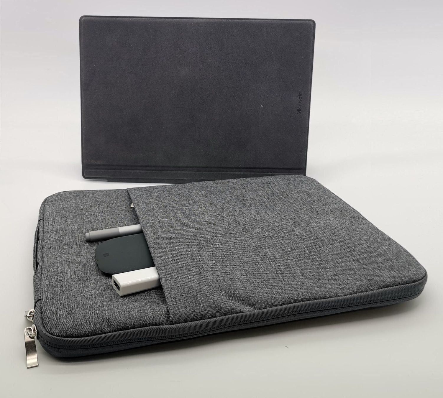 Taschen: Microsoft Surface Pro Tasche - grau / 13" / 12.3" – Neu (gemäss Beschreibung) aus Niederglatt ZH von K1r7 1