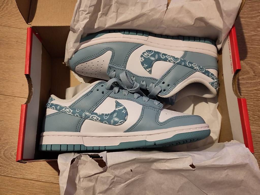 Scarpe da donna: Nike Dunk Low Essential Paisley Pack Worn Blue - pointure 36 – Usato da Neuchâtel venduto da jer_dsc2