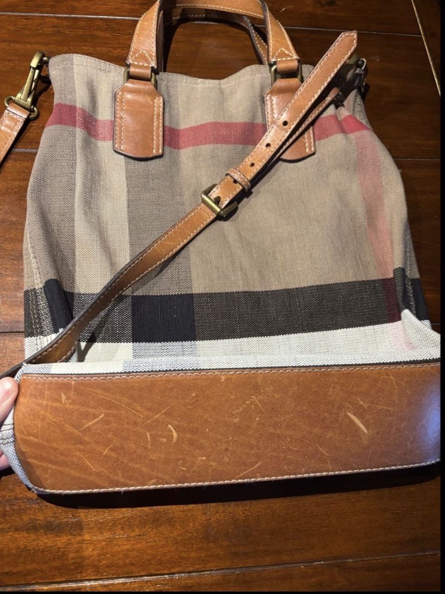Burberry Sacs femmes: BURBERRY TASCHE – D'occasion à Pfungen par carmenwkatze 3
