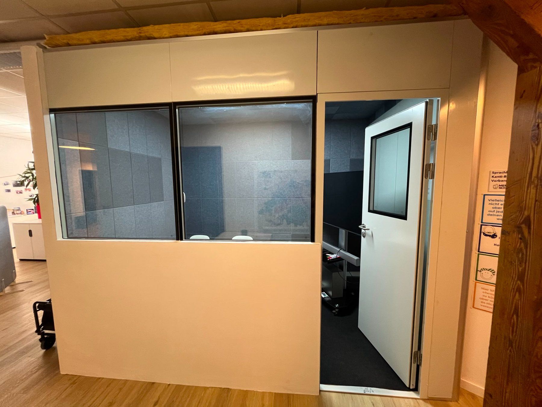 Baucontainer: Meeting Box - Hallenbüro – Gebraucht aus Winterthur von GROWIN