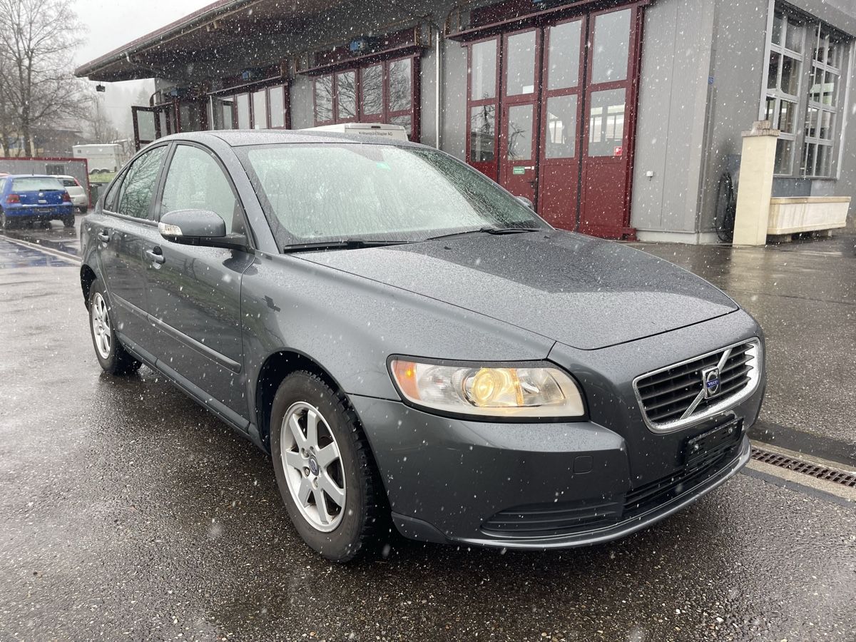 Volvo Automobili: Volvo S40 1.8F Frisch Ab Mfk – Usato da Spiez venduto da bertula 8