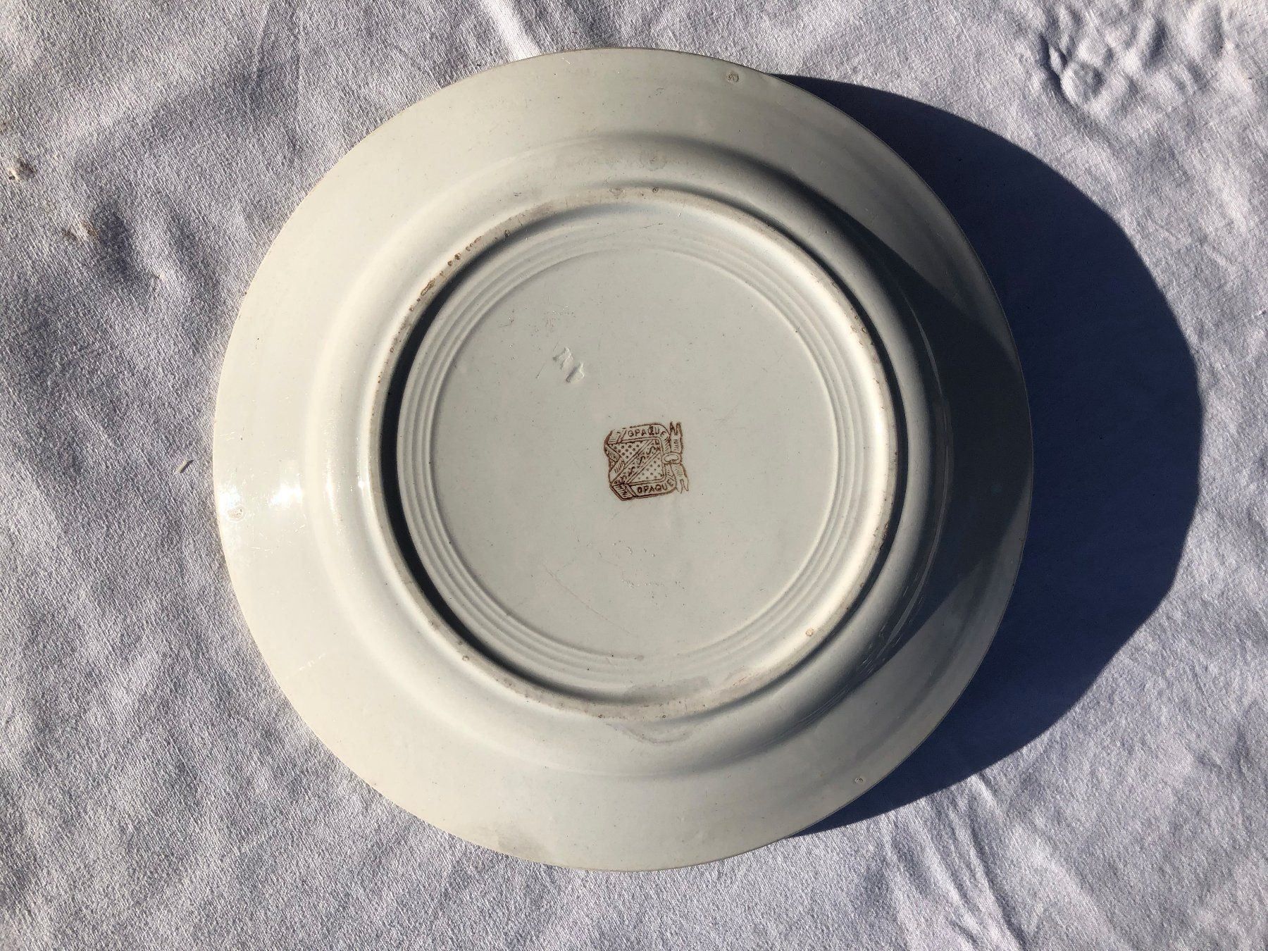 Piatti: Assiette en porcelaine ''OPAQUE'' – Usato da Saignelégier venduto da Ax3l