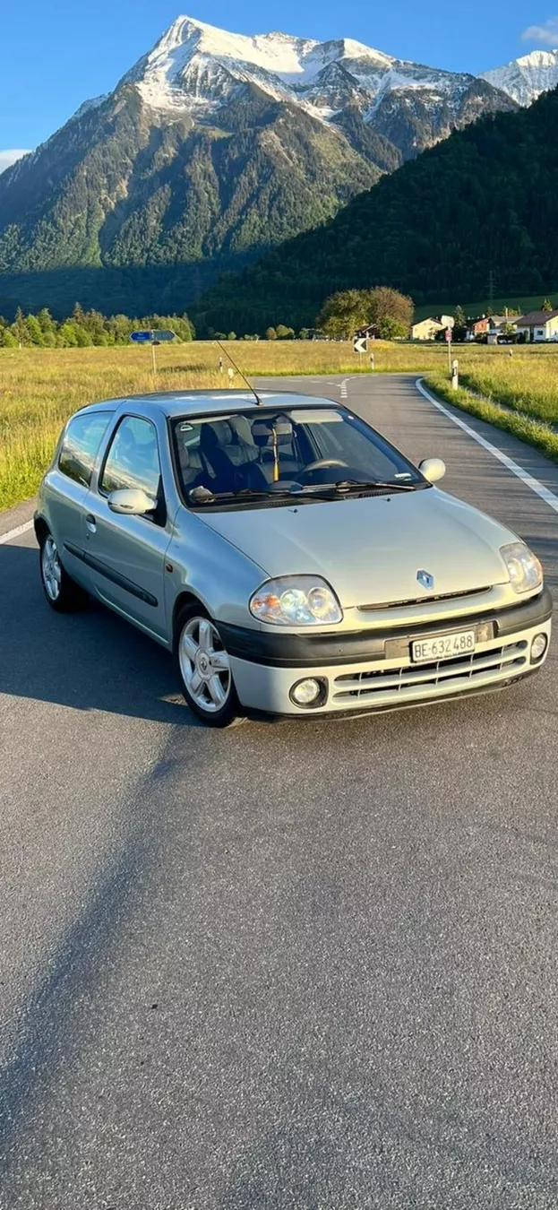 Renault Autos: renault clio 2001 – Gebraucht aus Rodersdorf von erosares